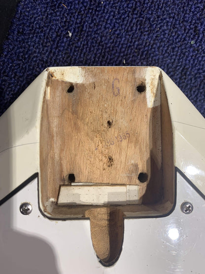 Vox Phantom IV Bass White 1965 Bass Guitars / 4-String