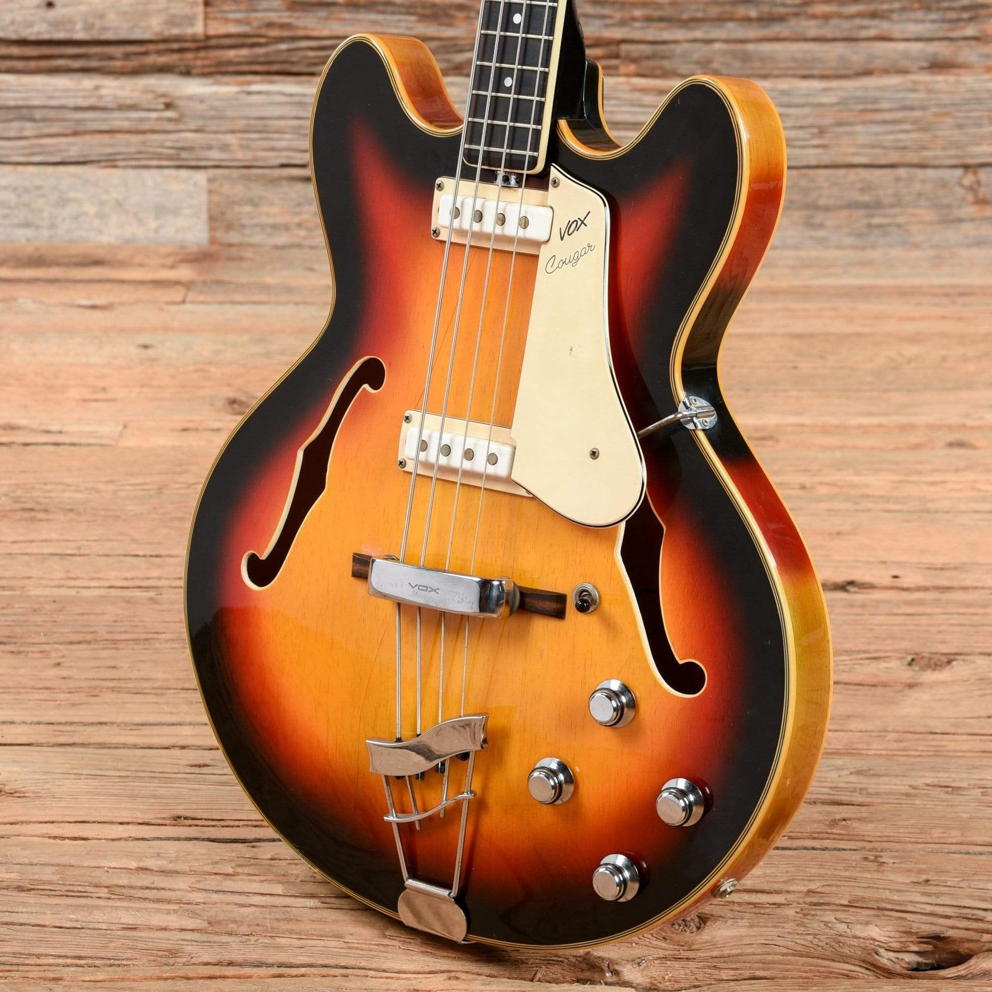Vox Cougar Bass Sunburst 1960s Bass Guitars / Short Scale