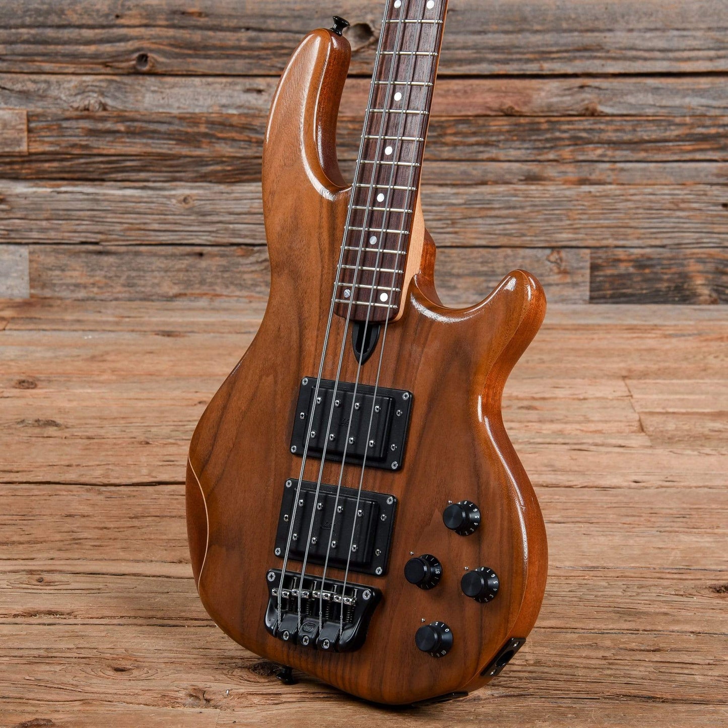 Wal Mk3 American Walnut/Mahogany Core Natural 2000 Bass Guitars / 4-String