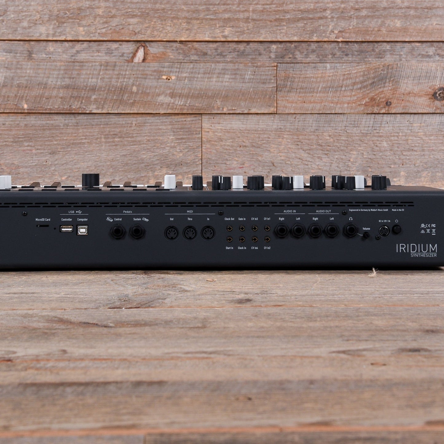 Waldorf Iridium Digital Polyphonic 49-Key Synthesizer Keyboards and Synths / Synths / Analog Synths