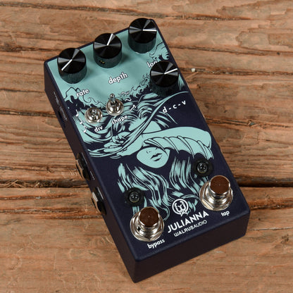 Walrus Julianna Deluxe Chorus/Vibrato Effects and Pedals / Chorus and Vibrato