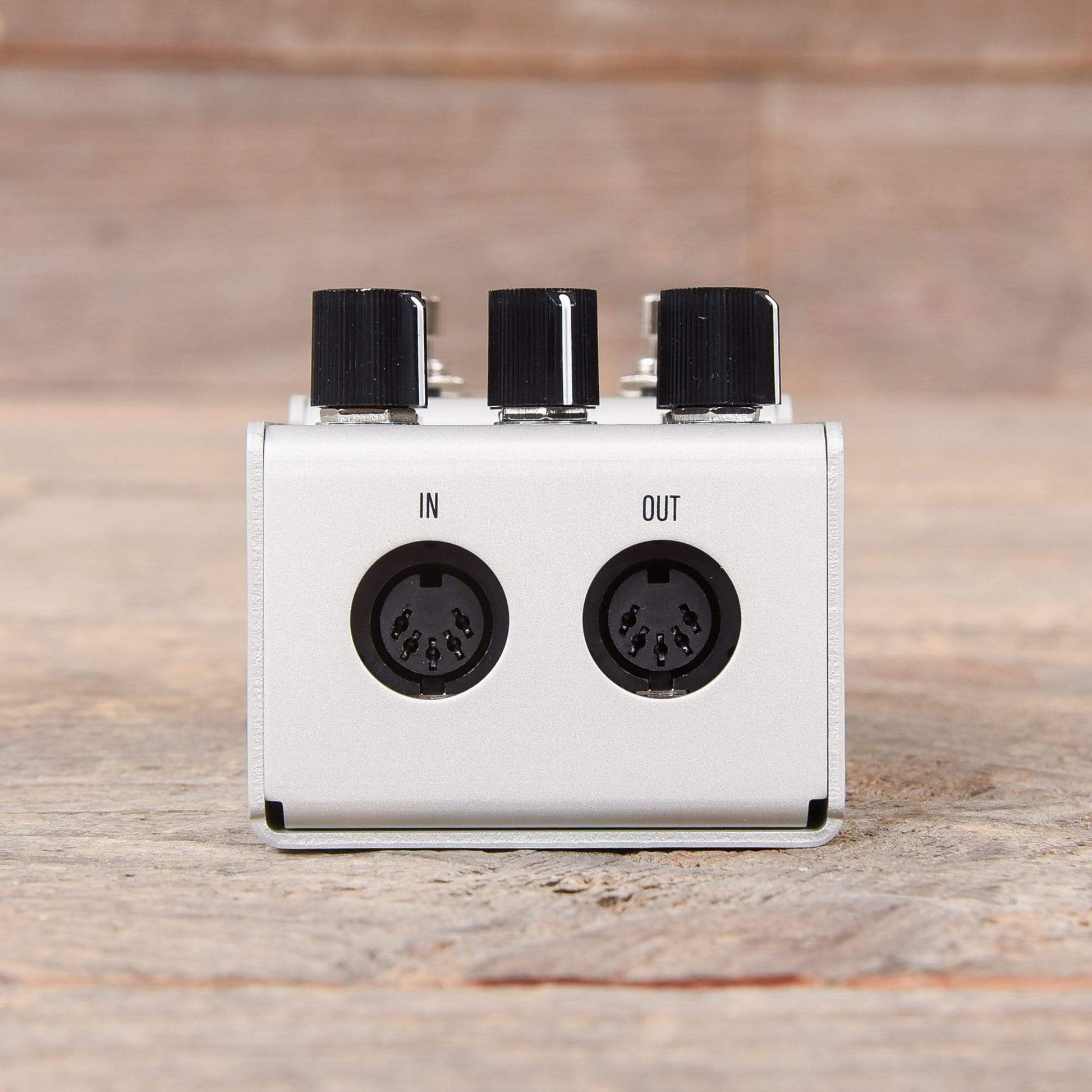 Walrus Audio MAKO Series D1 High-Fidelity Delay Effects and Pedals / Delay