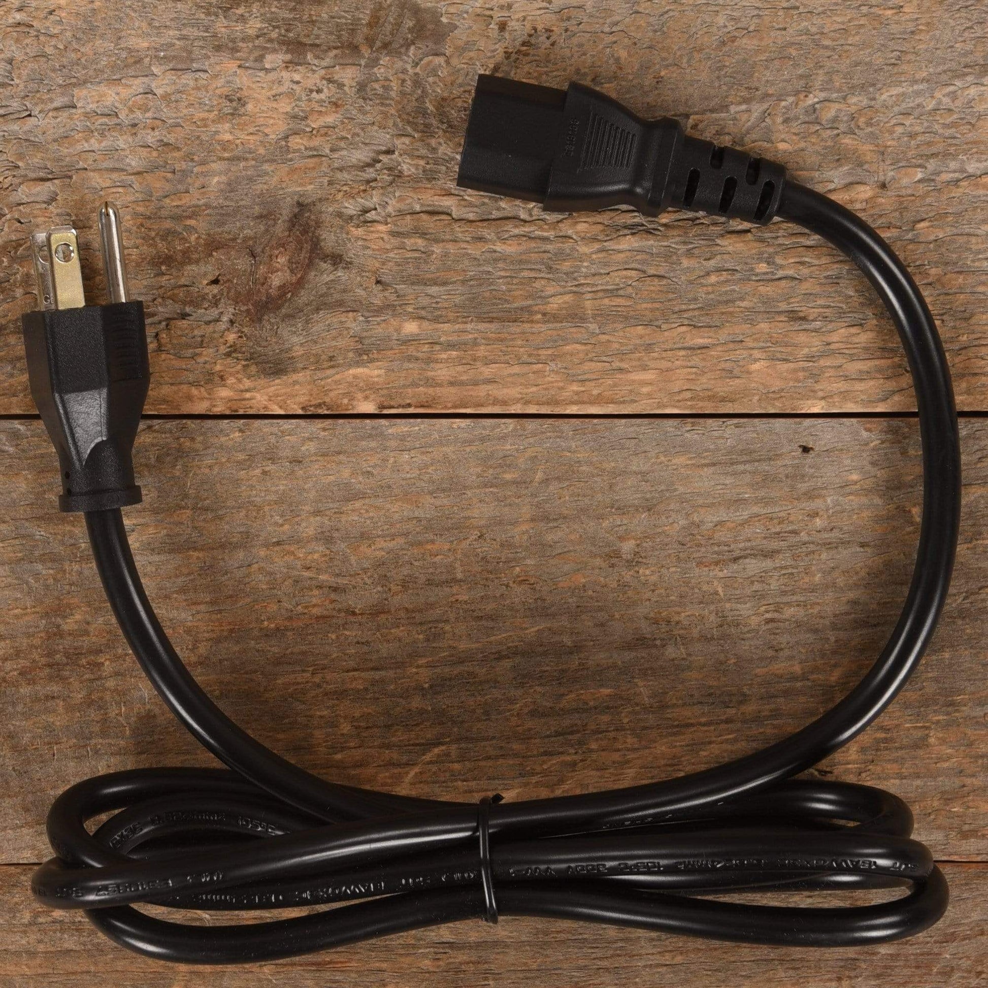 Walrus Audio Aetos Clean Power Supply v1.5 Effects and Pedals / Pedalboards and Power Supplies