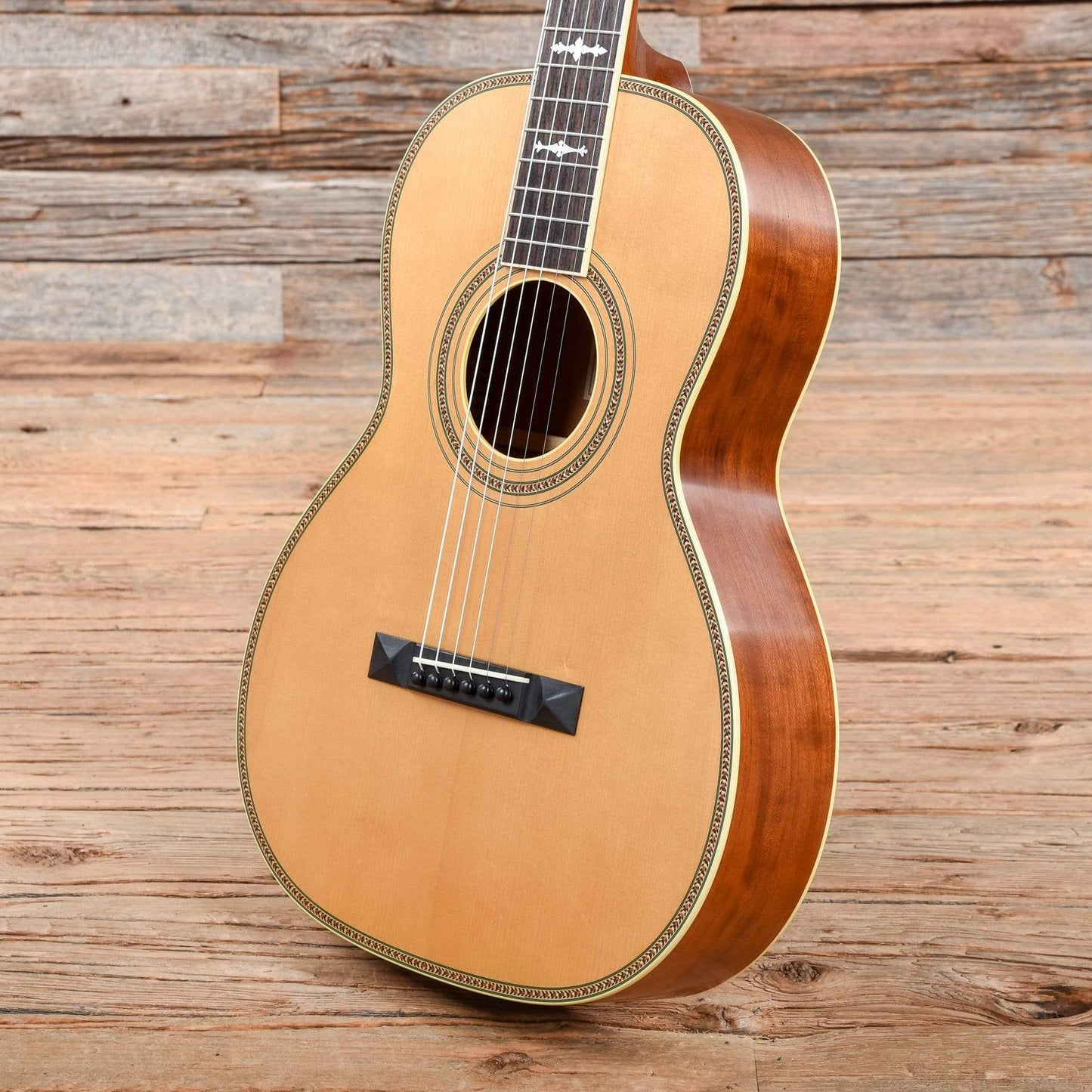 Waterloo WL-S Deluxe Natural Acoustic Guitars / Parlor