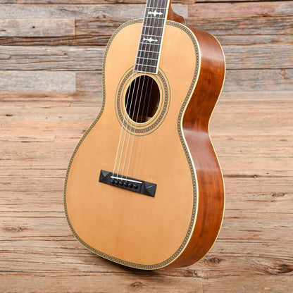 Waterloo WL-S Deluxe Natural Acoustic Guitars / Parlor