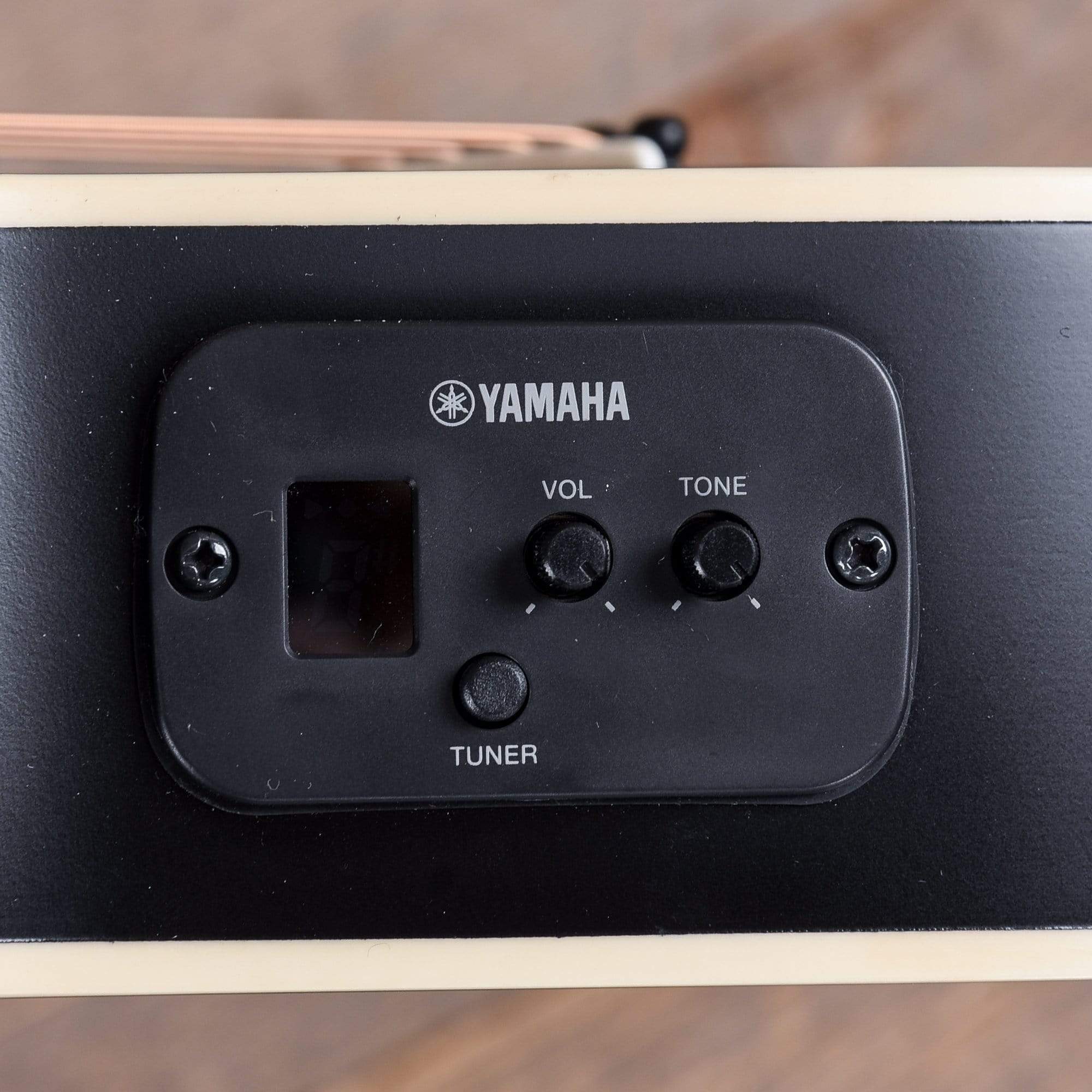 Yamaha 3/4-Size Thinline Spruce/Meranti Black w/Pickup Acoustic Guitars / Built-in Electronics