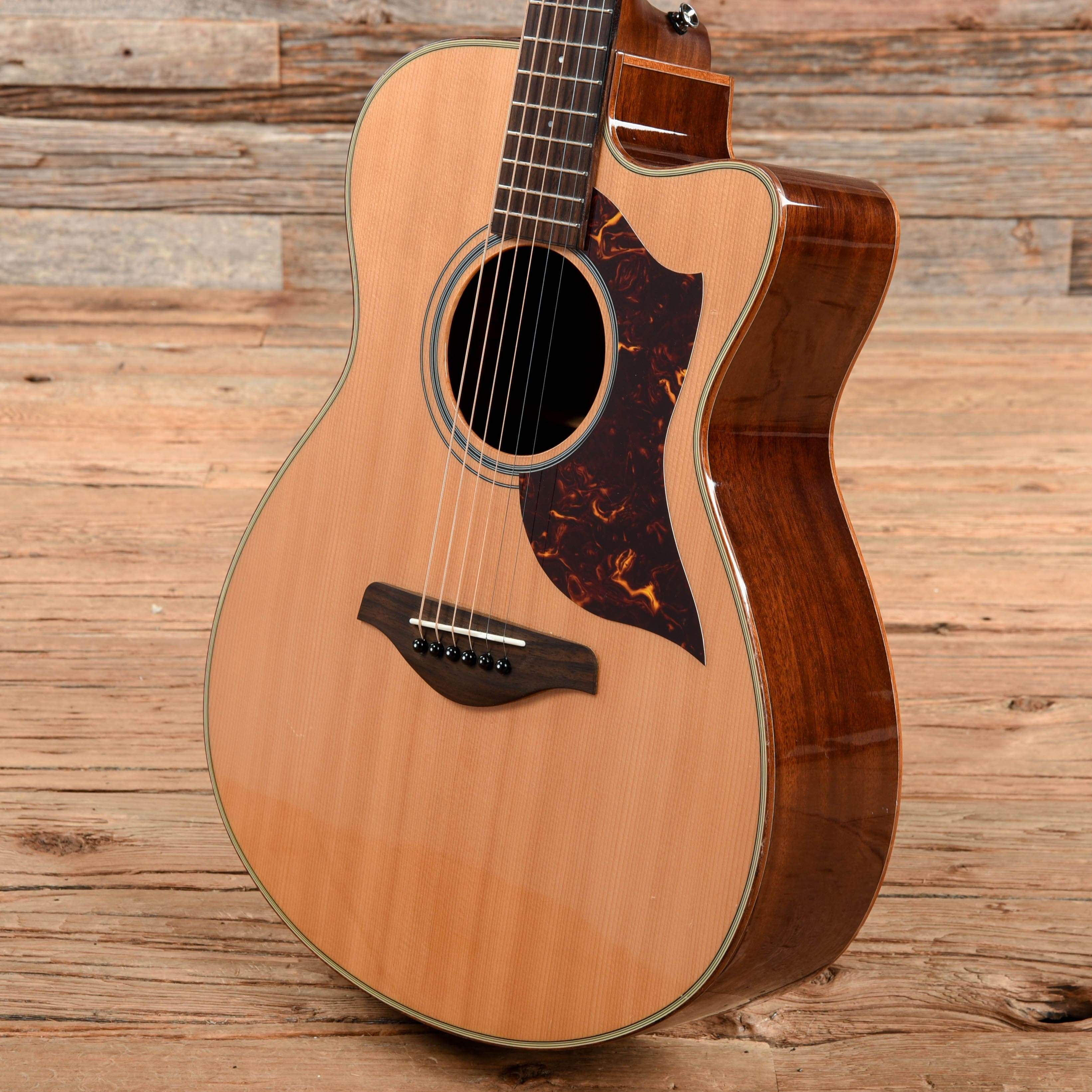 Yamaha AC1M Concert Natural 2013 Acoustic Guitars / Concert
