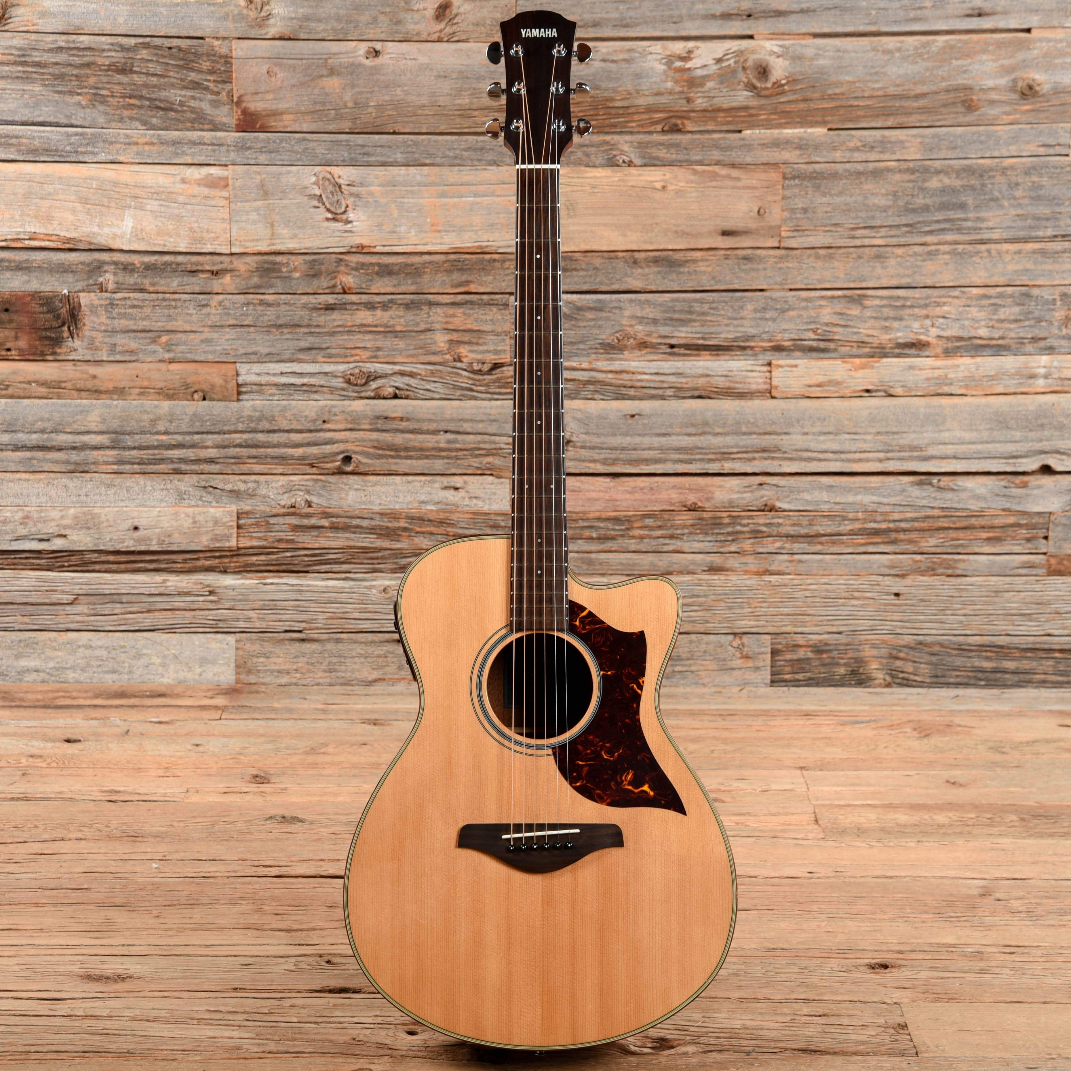 Yamaha AC1M Concert Natural 2013 Acoustic Guitars / Concert