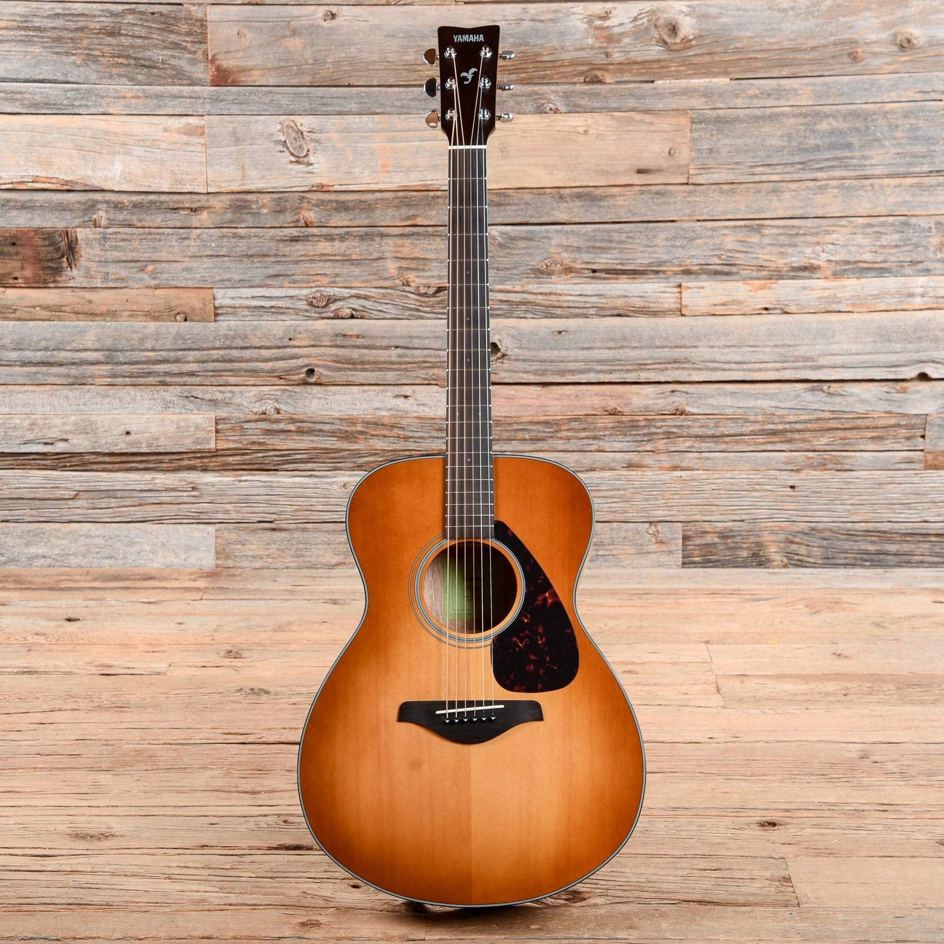 Yamaha FS800 Sand Burst Acoustic Guitars / Concert