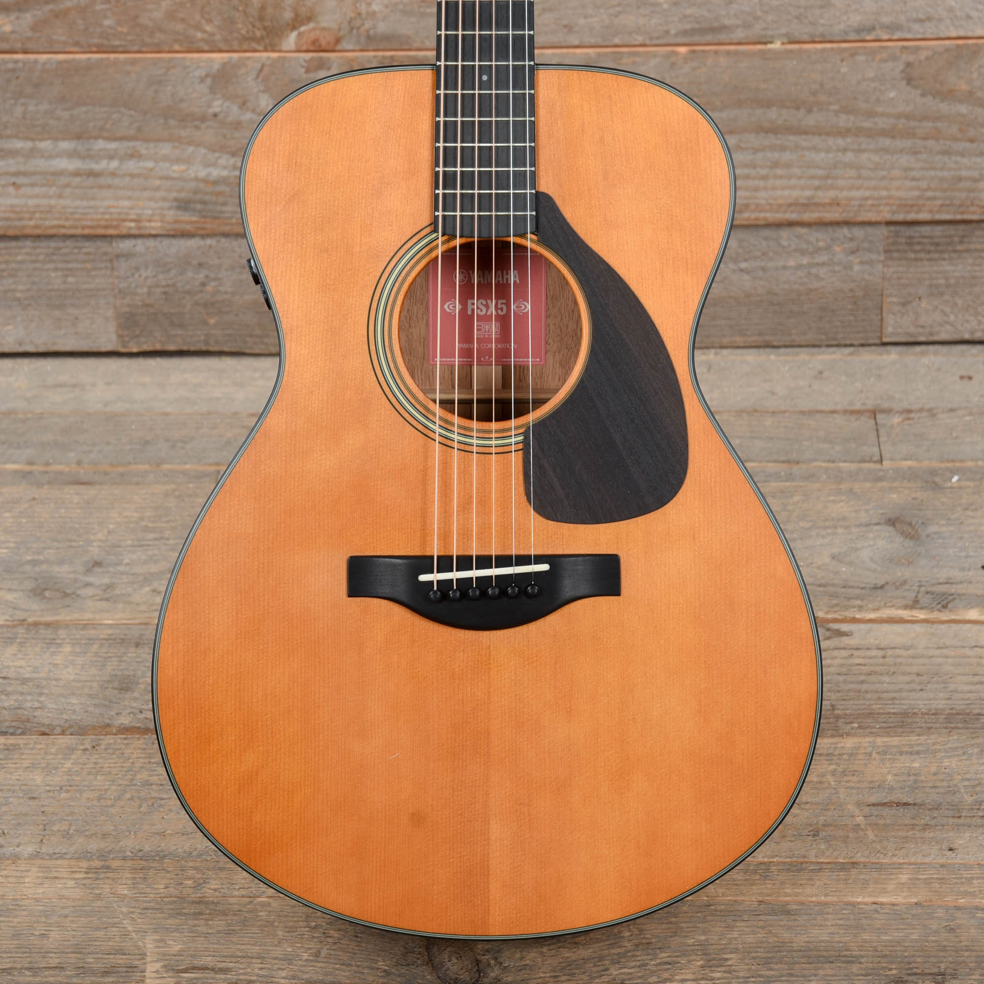 Yamaha Red Label FSX5 Natural w/Atmosfeel Pickup System Acoustic Guitars / Concert