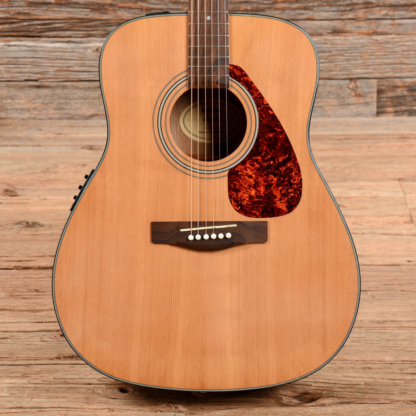 Yamaha FX325 Folk Acoustic/Electric Natural Acoustic Guitars / Dreadnought