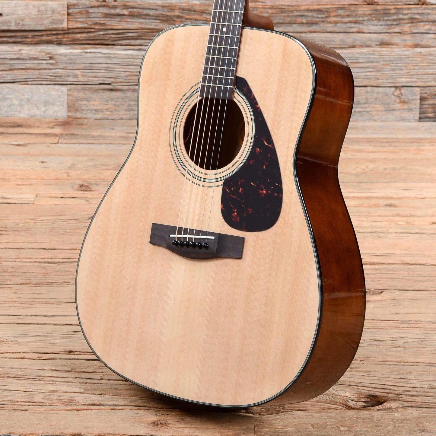 Yamaha FX325A Folk Acoustic w/Electronics Acoustic Guitars / Dreadnought