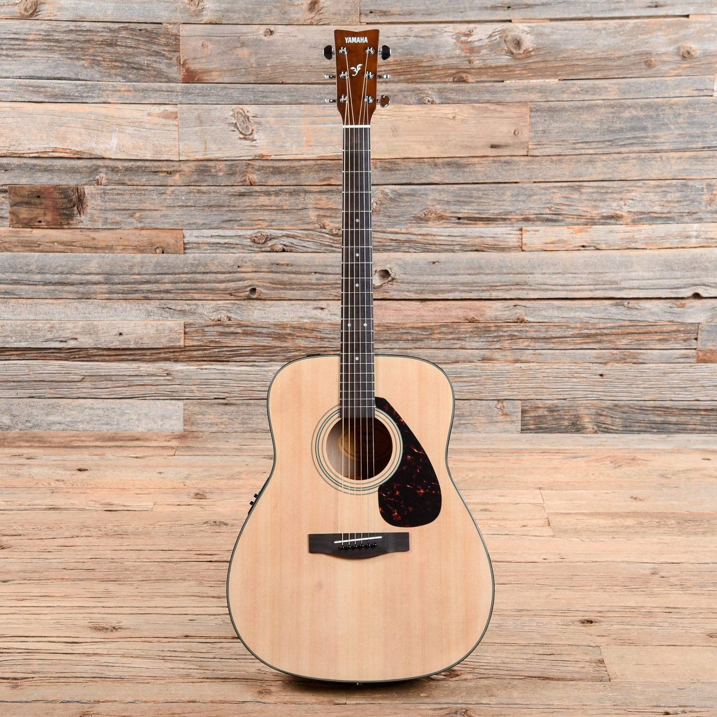 Yamaha FX325A Folk Acoustic w/Electronics Acoustic Guitars / Dreadnought