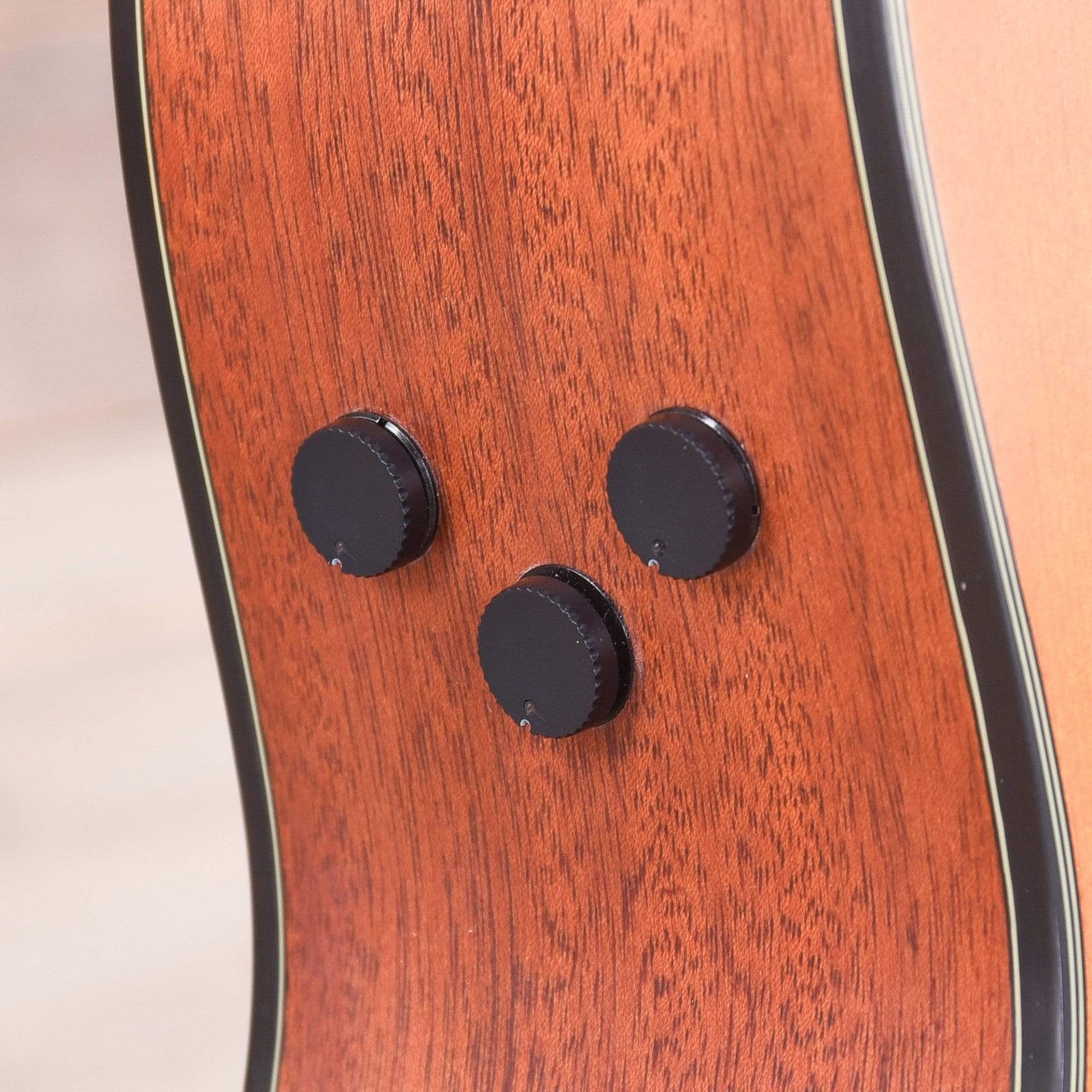 Yamaha Red Label FGX3 Natural w/Atmosfeel Pickup System & Hard Bag Acoustic Guitars / Dreadnought