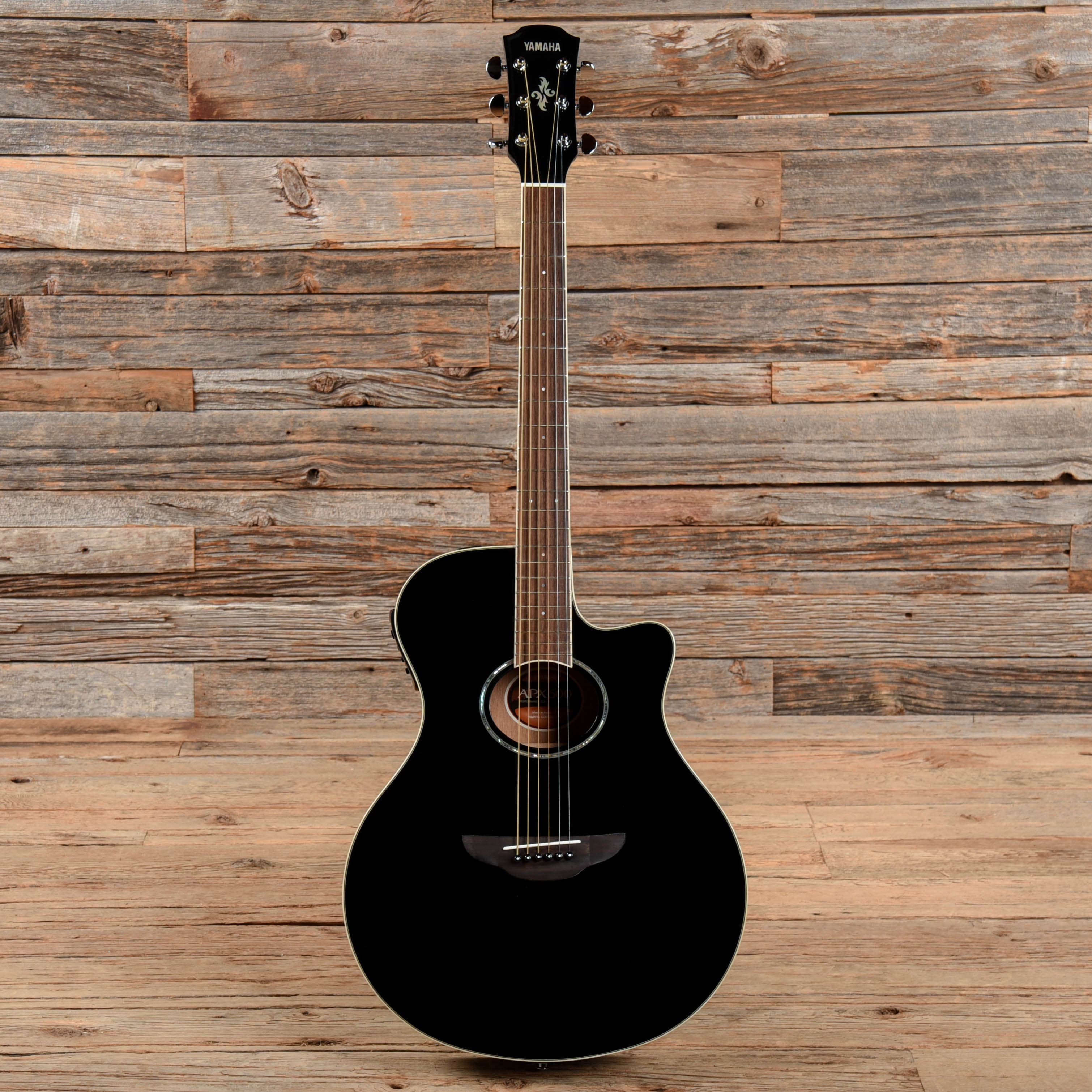 Yamaha APX600 Thinline Black 2008 Acoustic Guitars / OM and Auditorium