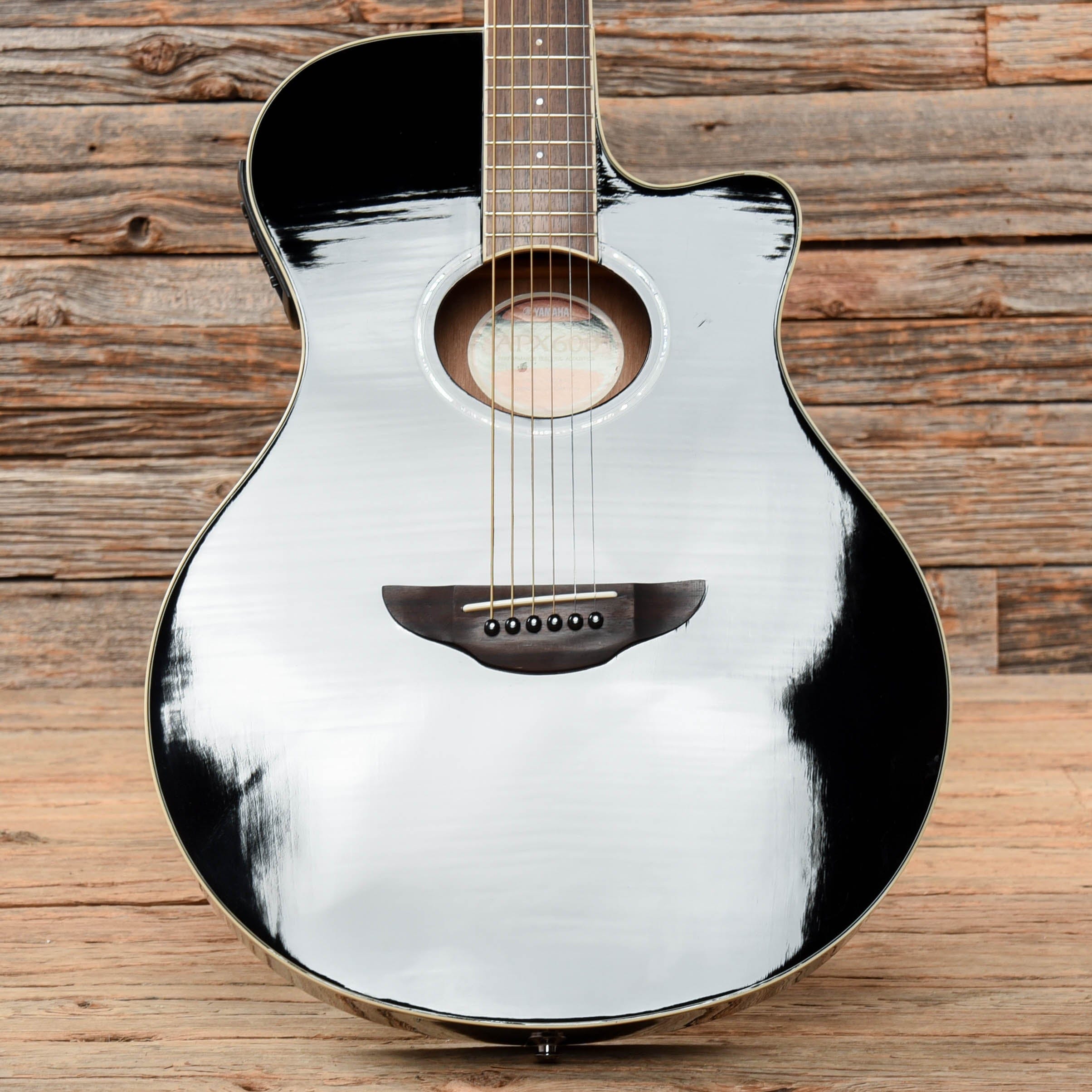 Yamaha APX600 Thinline Black 2008 Acoustic Guitars / OM and Auditorium