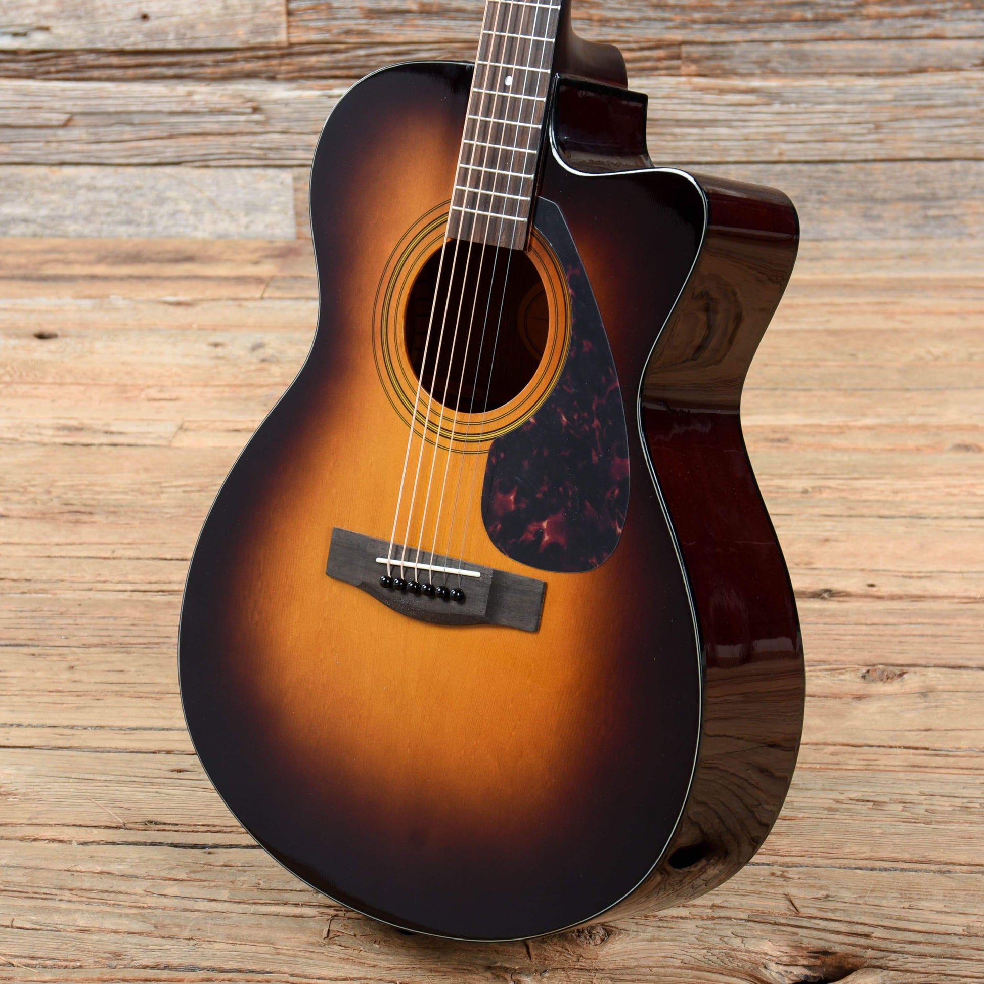 Yamaha FSX315C F Series Concert Cutaway with Electronics Sunburst Acoustic Guitars / OM and Auditorium