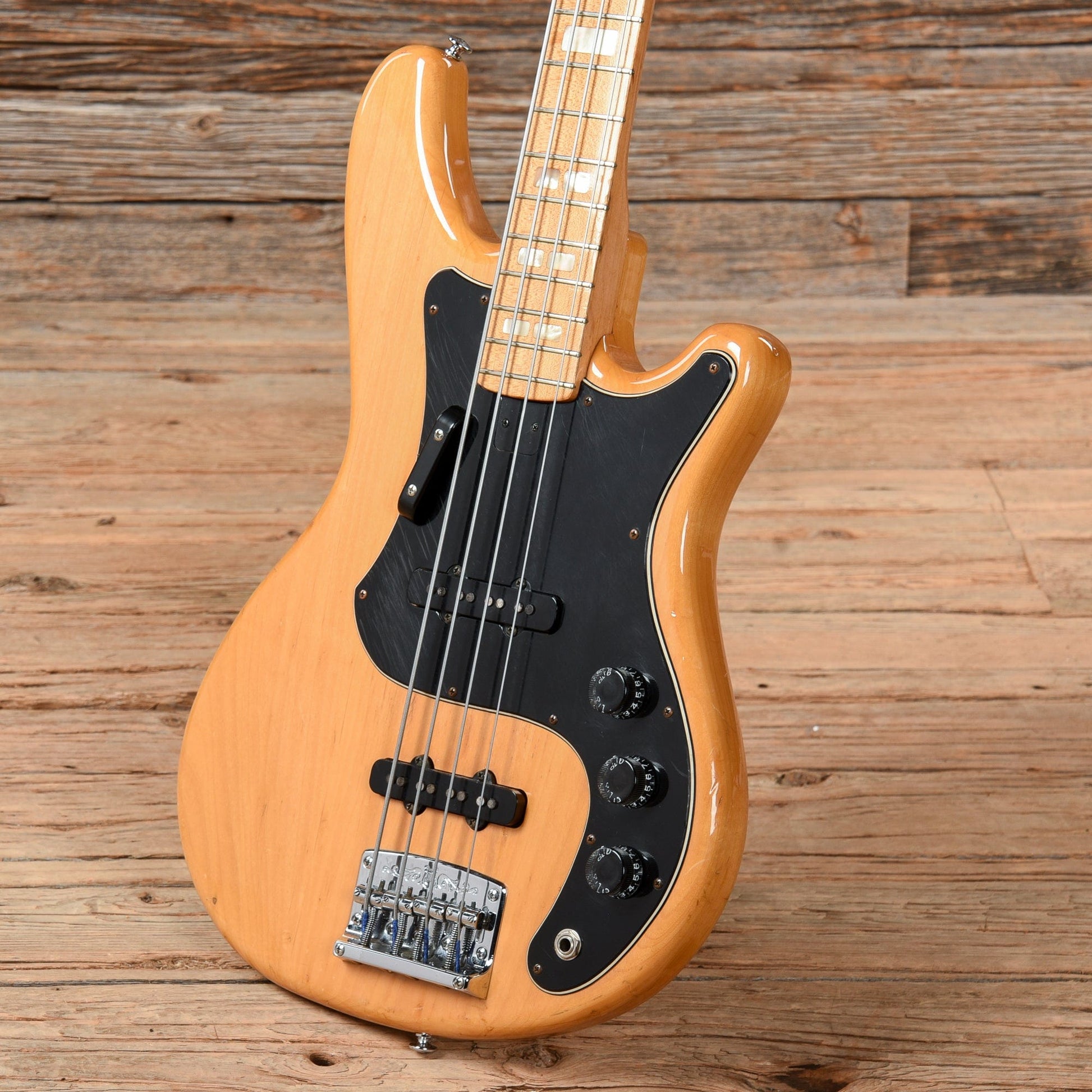 Yamaha Super Bass 800 Natural 1970s Bass Guitars / 4-String