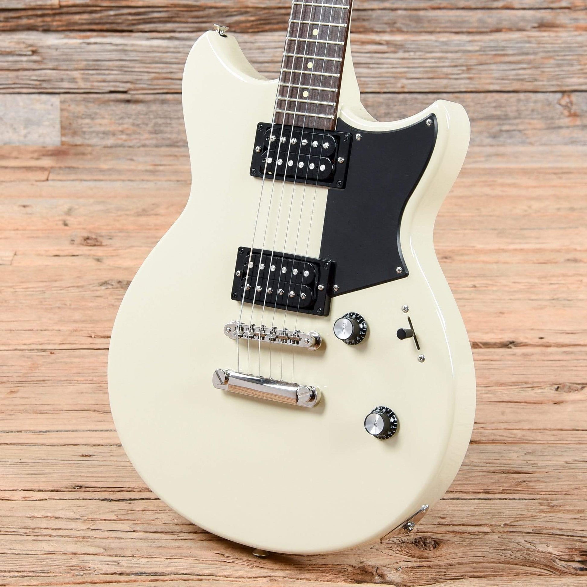 Yamaha Revstar RS320 Vintage White Electric Guitars / Solid Body