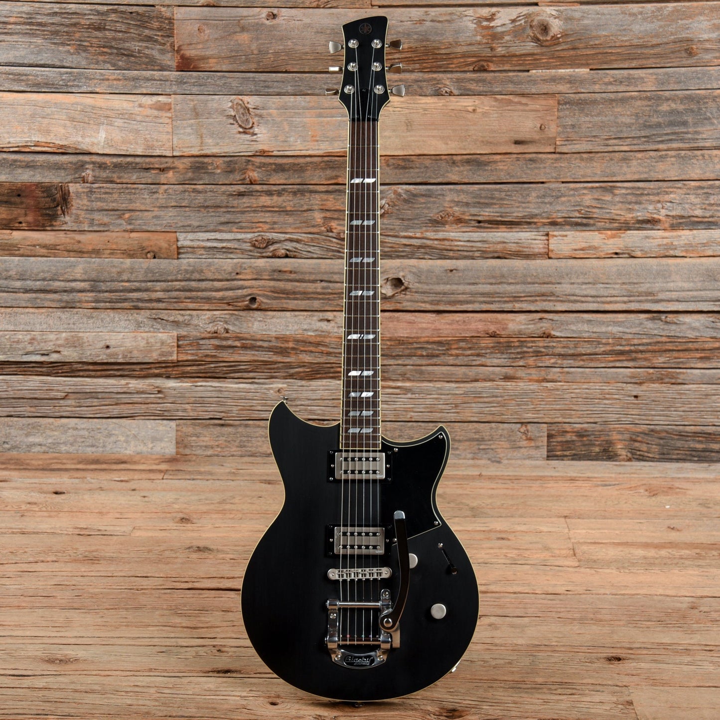 Yamaha Revstar RS720B Shop Black Electric Guitars / Solid Body