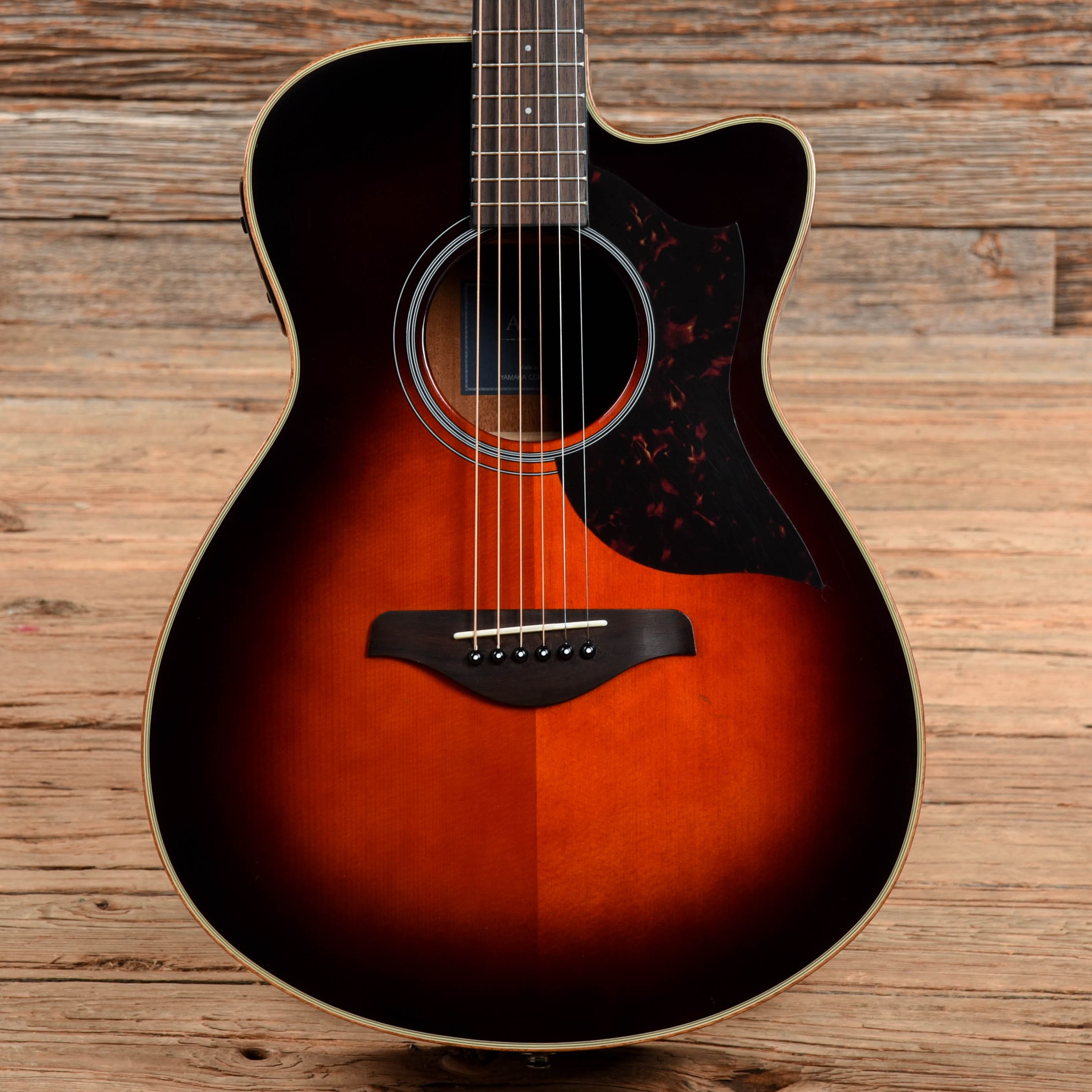 Yamaha AC1M-TBS Concert Cutaway Sunburst