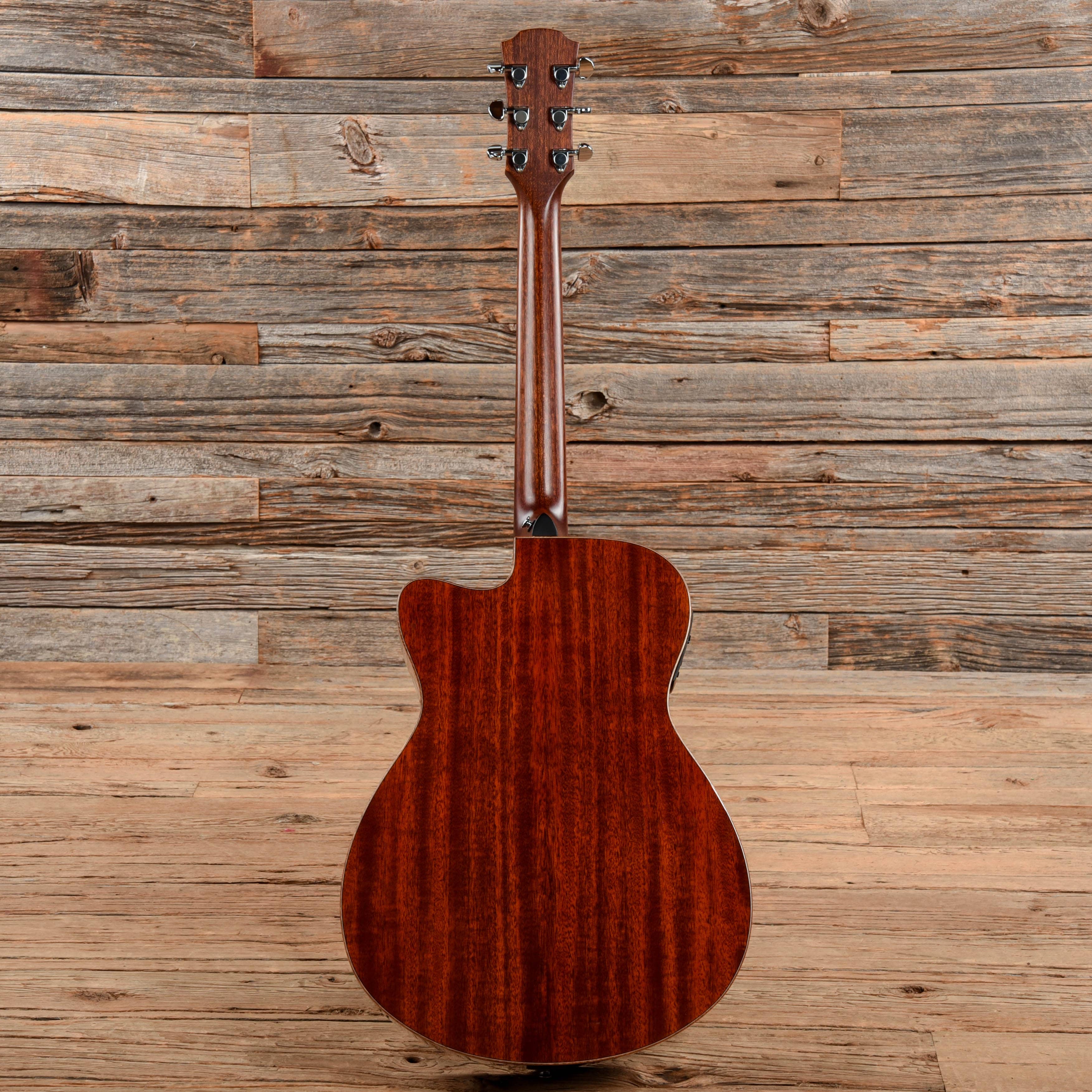 Yamaha AC1M-TBS Concert Cutaway Sunburst