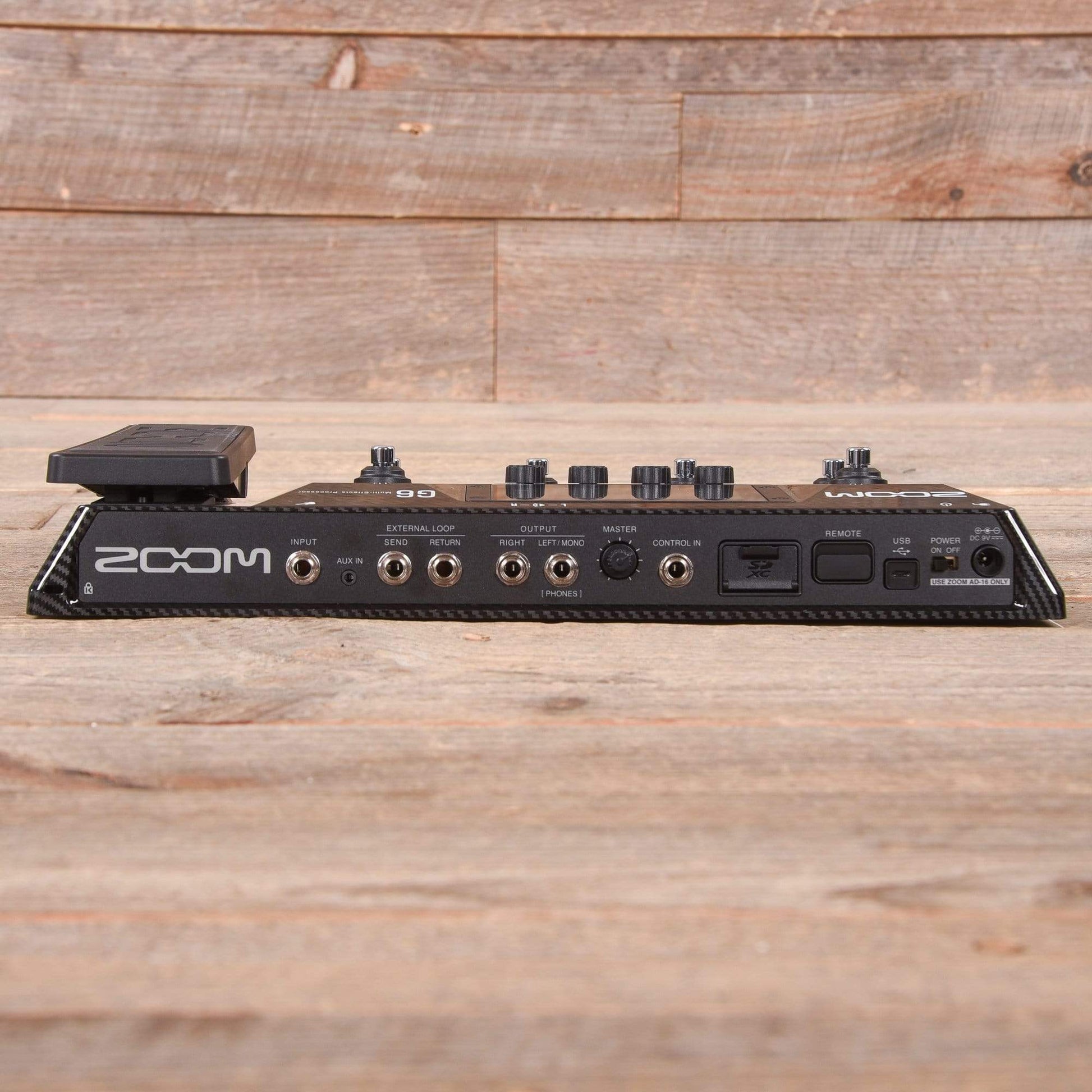 Zoom G6 Multi-Effects Processor with Expression Pedal Effects and Pedals / Multi-Effect Unit